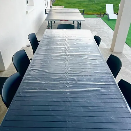 Pour 8 Personnes Villa *