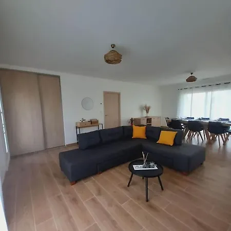 Villa Pour 8 Personnes *