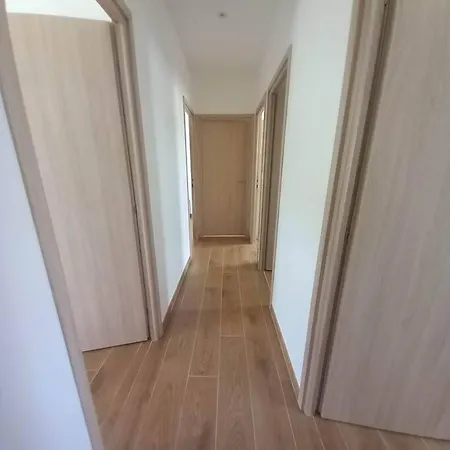 Villa Pour 8 Personnes *
